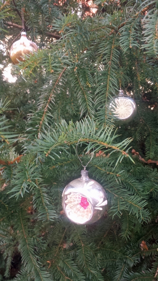 Reflexkugeln durften in den 1950er Jahren an keinem Christbaum fehlen.