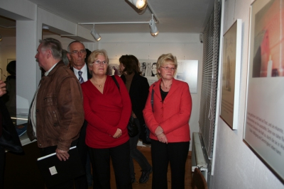 Zahlreiche Besucher drängten sich zur Vernissage